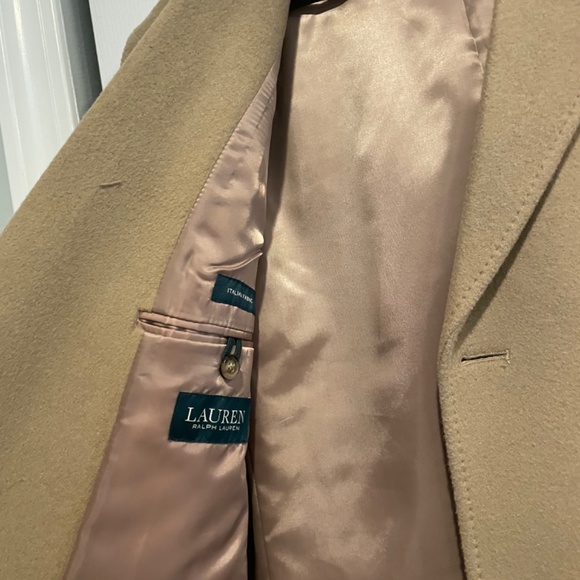 Coat - Picture 4 of 5